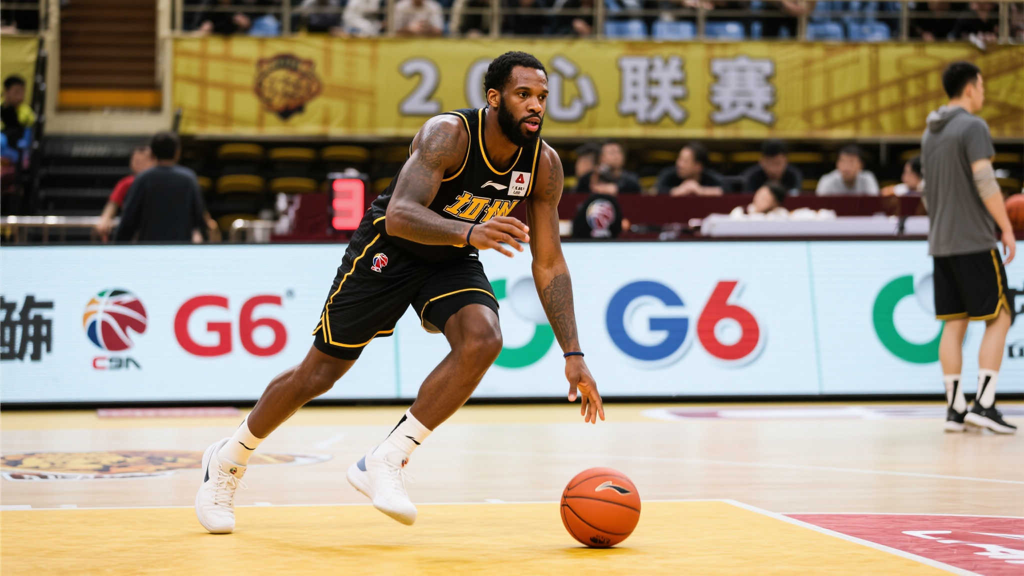 了很多空位
