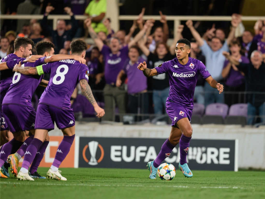 一些球员开 一些球员开