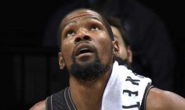 KD：查拉涅是偷窥狂 我应该延长隔离缺席湖人比赛